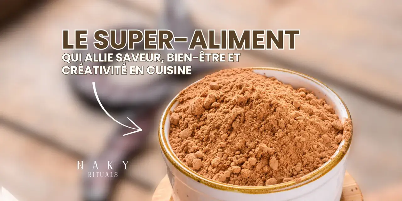Poudre de caroube dans un bol, un super-aliment aux multiples bienfaits pour la cuisine, le bien-être et la créativité.