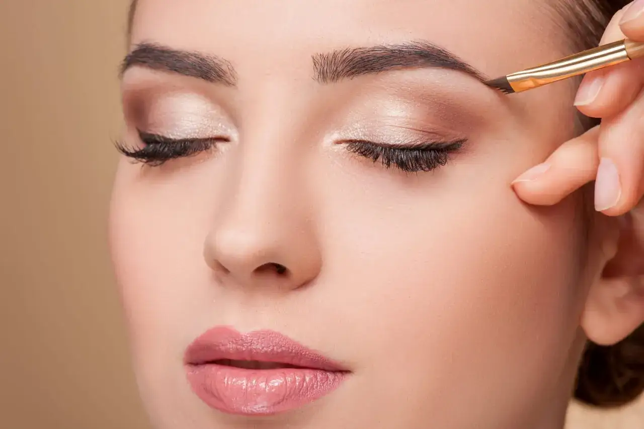 forme des sourcils selon le visage rond ovale carré